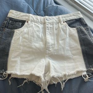 black and white pacsun shorts